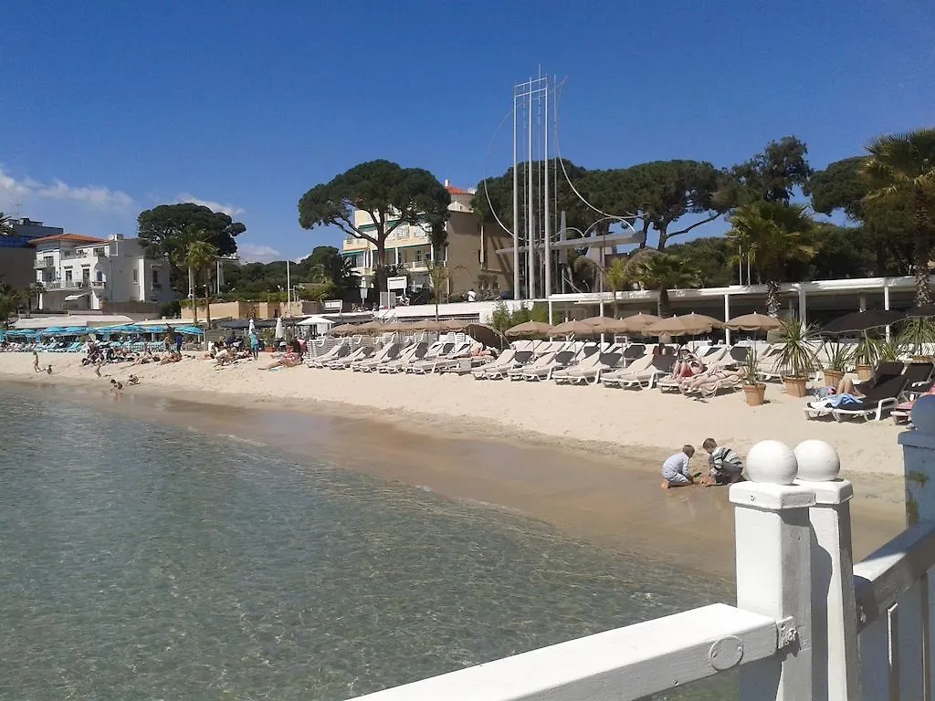 Appartement Le Palais du Tropique à Juan-les-Pins 0*,  France